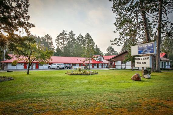 Northern Pine Inn Hayward Esterno foto